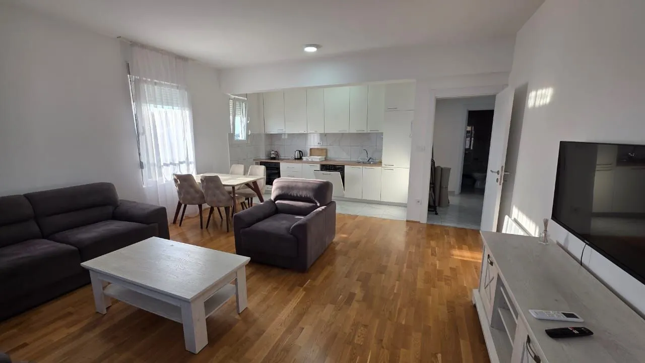 Sale, two bedroom apartment, 70m², 1 maj, Podgorica