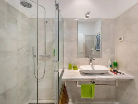 Sale, apartment, 337m², Rijeka Reževići, Budva - image 18