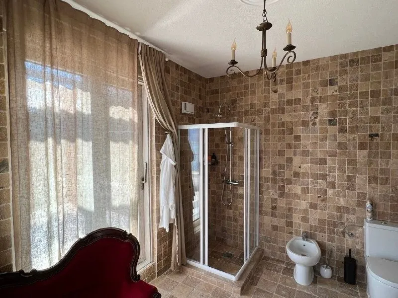 Prodaja, kuća, 330m², Krašići, Tivat