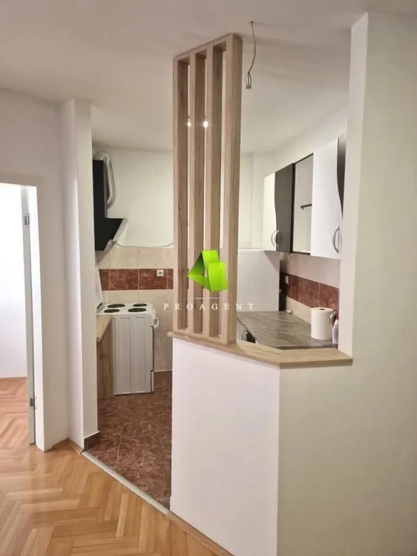 Izdavanje, dvosoban stan, 43m², Centar, Niš