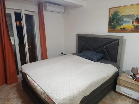 Izdavanje, garsonjera, 30m², Centar, Tivat - image 5