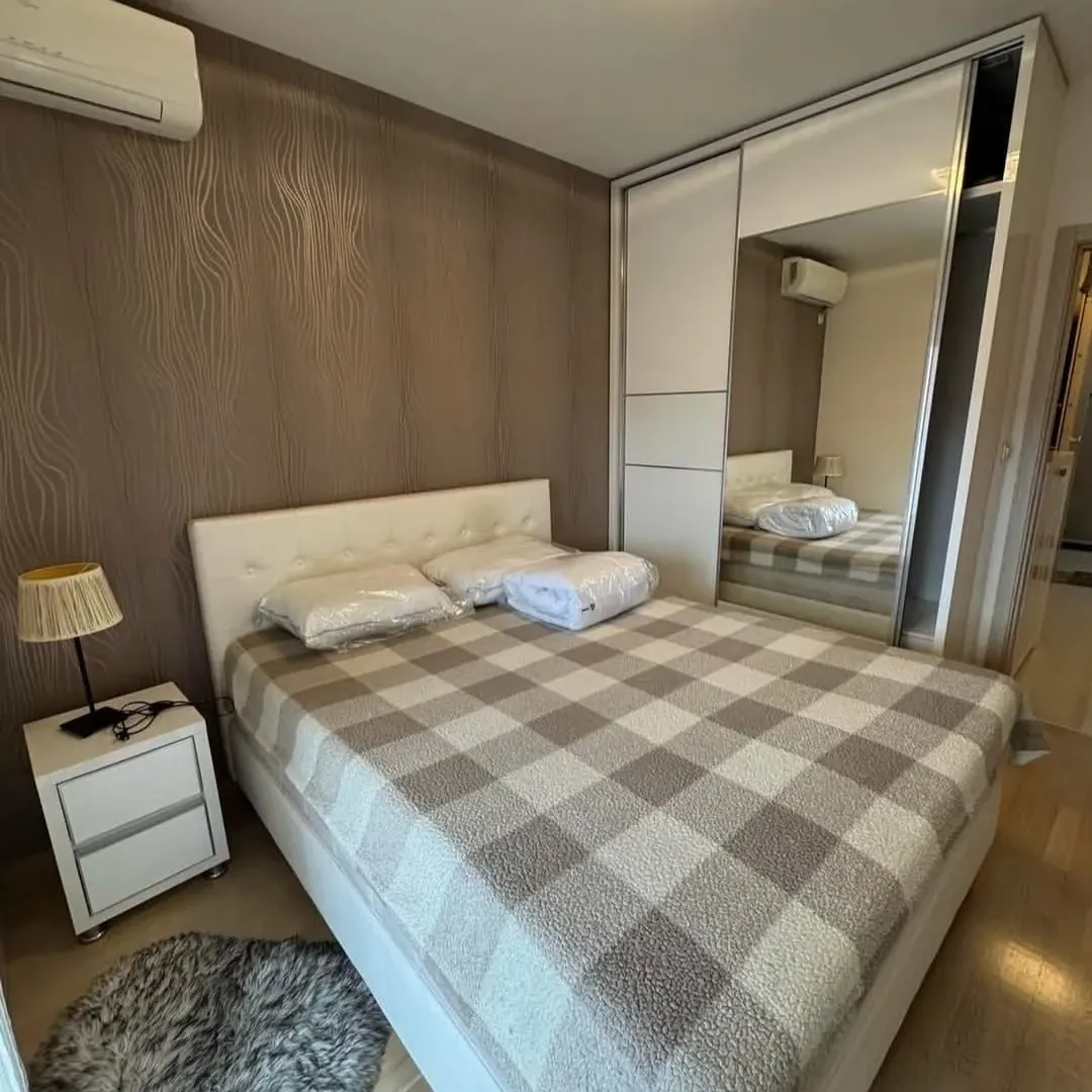 Izdavanje, jednosoban stan, 42m², City Kvart, Podgorica