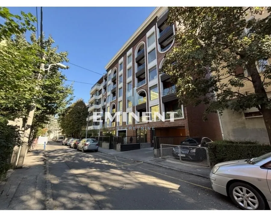 Prodaja, četvorosoban stan, 119m², Vračar Sve Podlokacije, Beograd