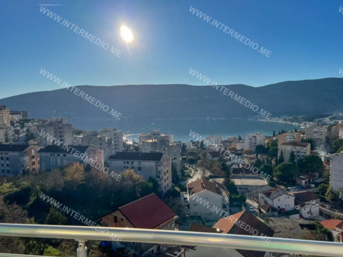 Prodaja, trosoban stan, 95m², Topla, Herceg Novi