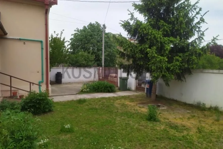 Prodaja, kuća, 389m², Zemun Sve Podlokacije, Beograd