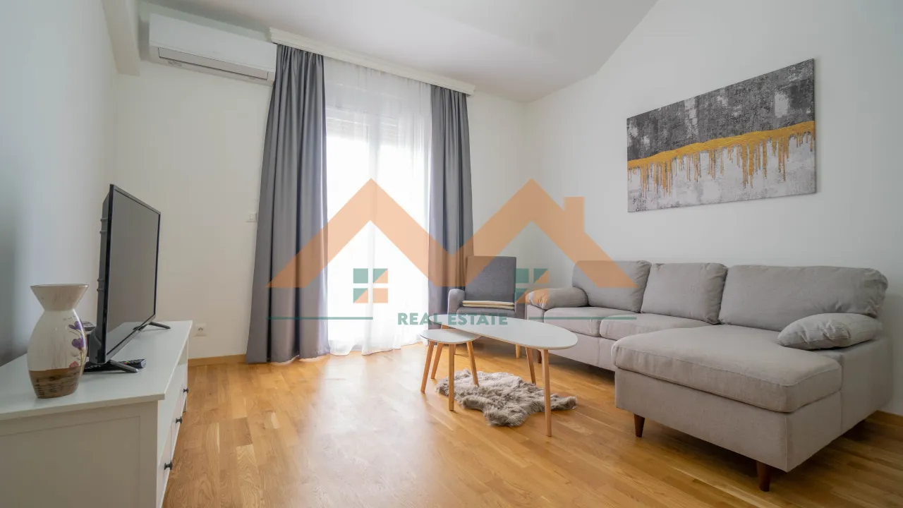 Izdavanje, dvosoban stan, 80m², Ljubović, Podgorica