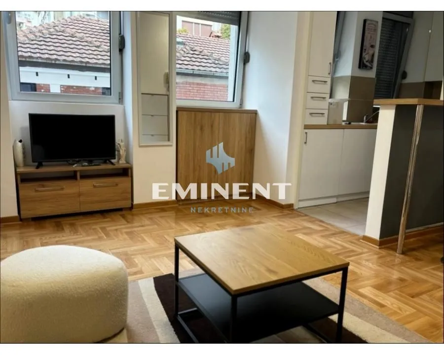 Rent, two bedroom apartment, 40m², Stari Grad, Beograd