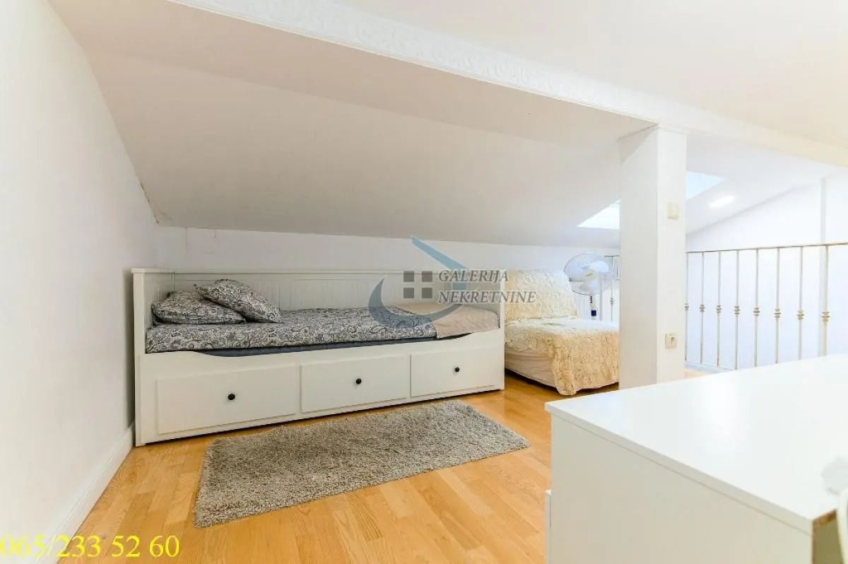 Rent, three bedroom apartment, 62m², Stari Grad, Beograd