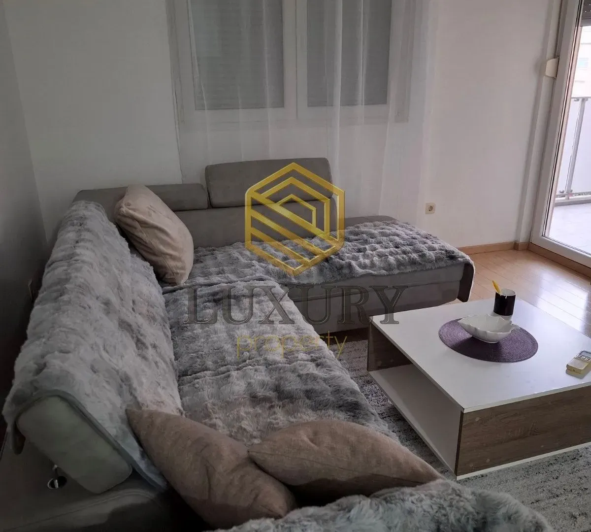Izdavanje, jednosoban stan, 47m², City Kvart, Podgorica