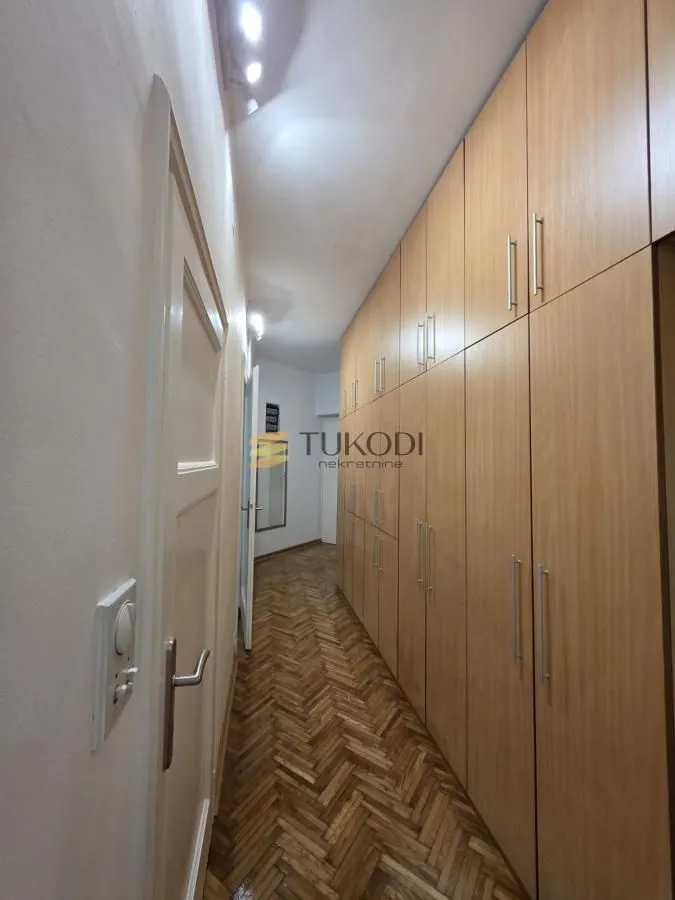 Rent, office space, 70m², Slavija, Vračar Sve Podlokacije