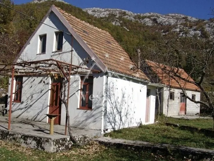 Prodaja, kuća, 77m², Cetinje, Crna Gora