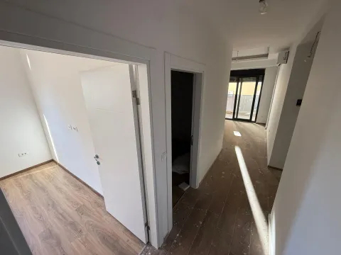 Prodaja, stan, 54m², Bar, Crna Gora - image 5