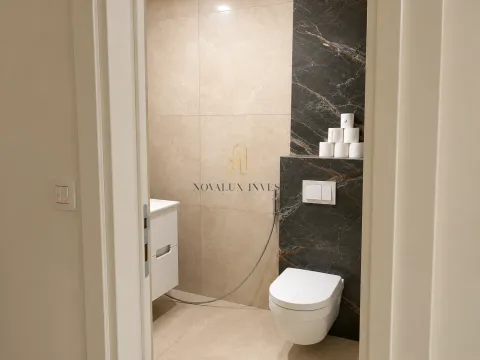 Izdavanje, trosoban stan, 100m², Centar, Podgorica - image 9