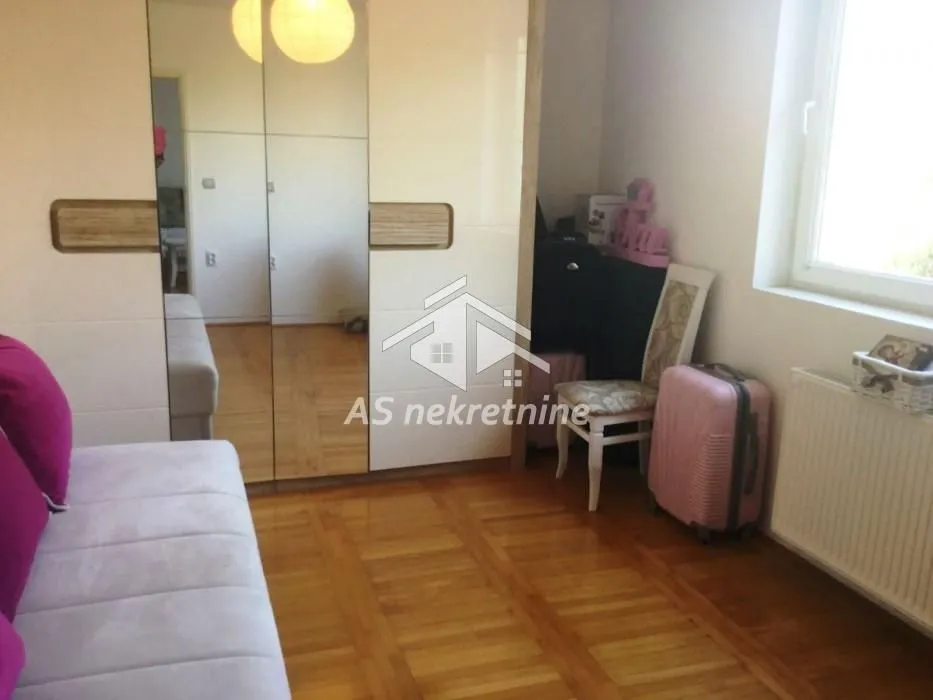 Rent, three bedroom apartment, 72m², Savski Venac, Beograd