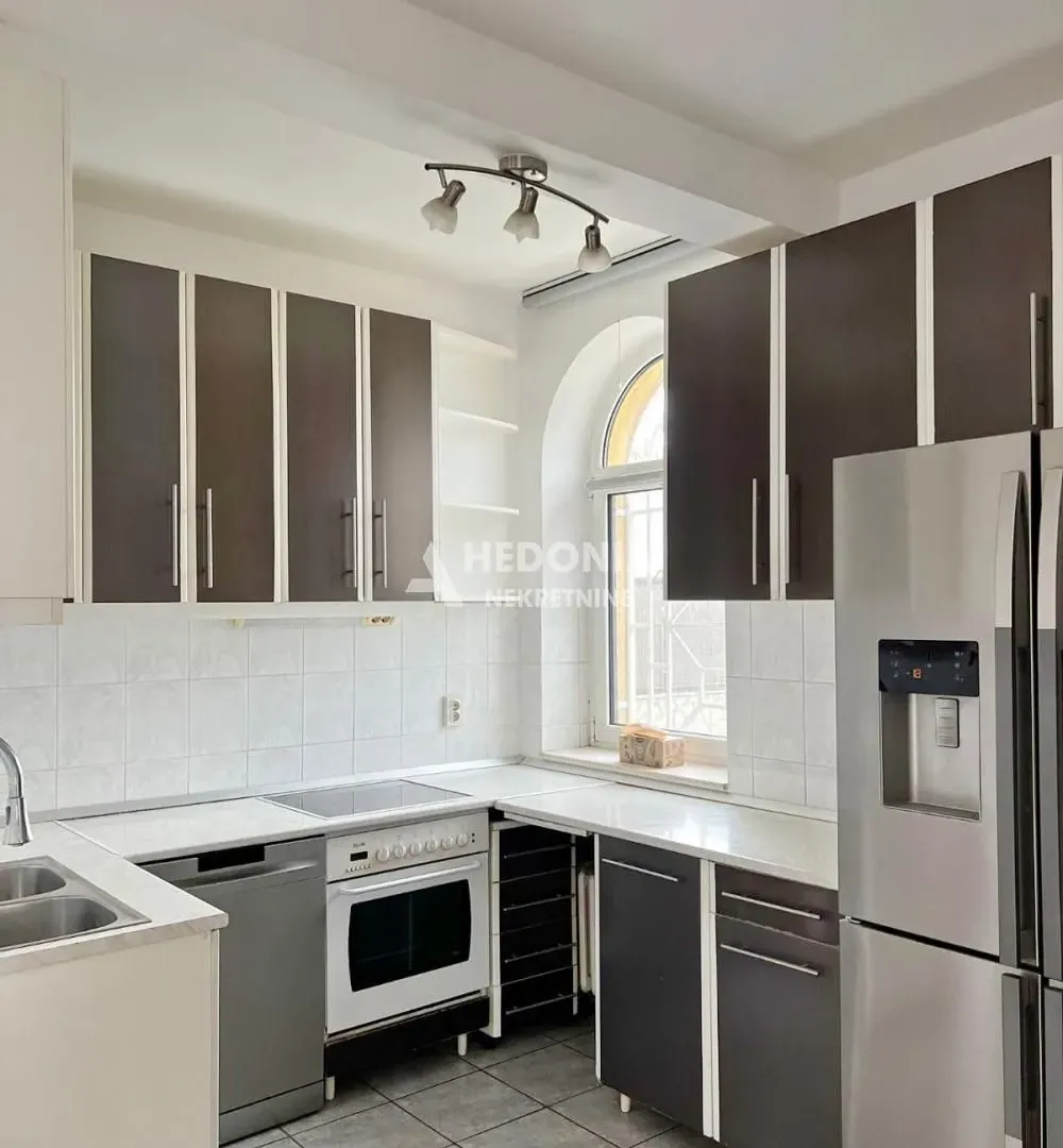 Rent, four bedroom apartment, 135m², Senjak, Beograd