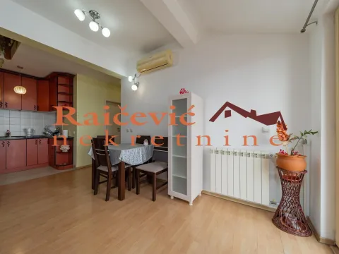 Rent, three bedroom apartment, 65m², Kluz, Zvezdara Sve Podlokacije - image 5