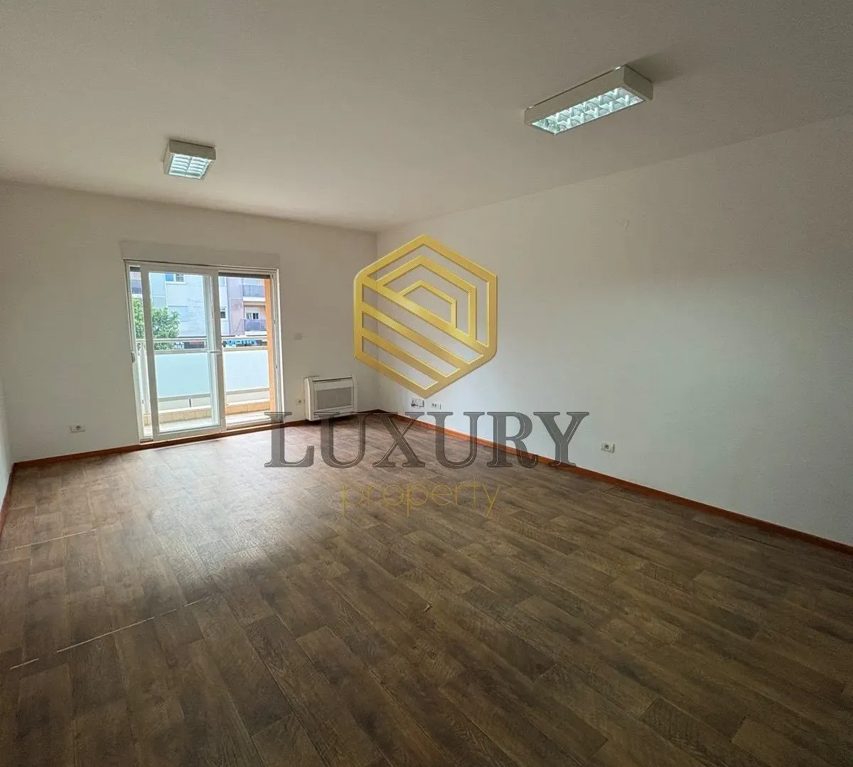 Izdavanje, poslovni prostor, 110m², City Kvart, Podgorica