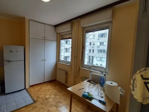 Izdavanje, jednosoban stan, 46m², Novi Beograd Blok 22, Novi Beograd Sve Podlokacije - image 5