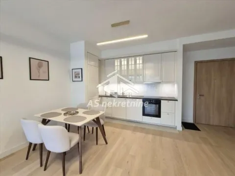 Izdavanje, trosoban stan, 78m², Savski Venac, Beograd - image 4