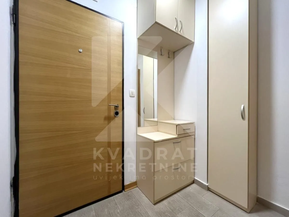 Rent, one bedroom apartment, 43m², Blok 6, Podgorica