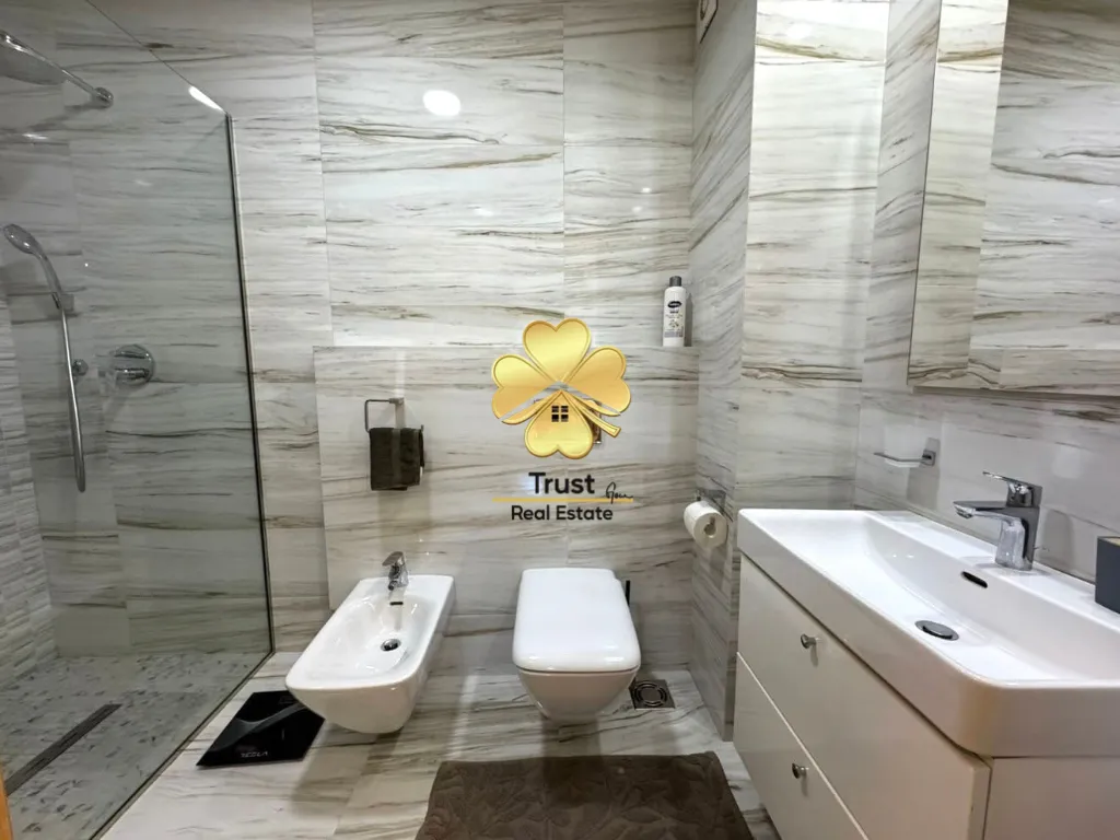 Izdavanje, dvosoban stan, 71m², Momišići, Podgorica