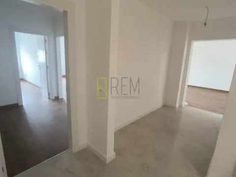 Sale, three bedroom apartment, 127m², Tološka šuma, Podgorica - image 13