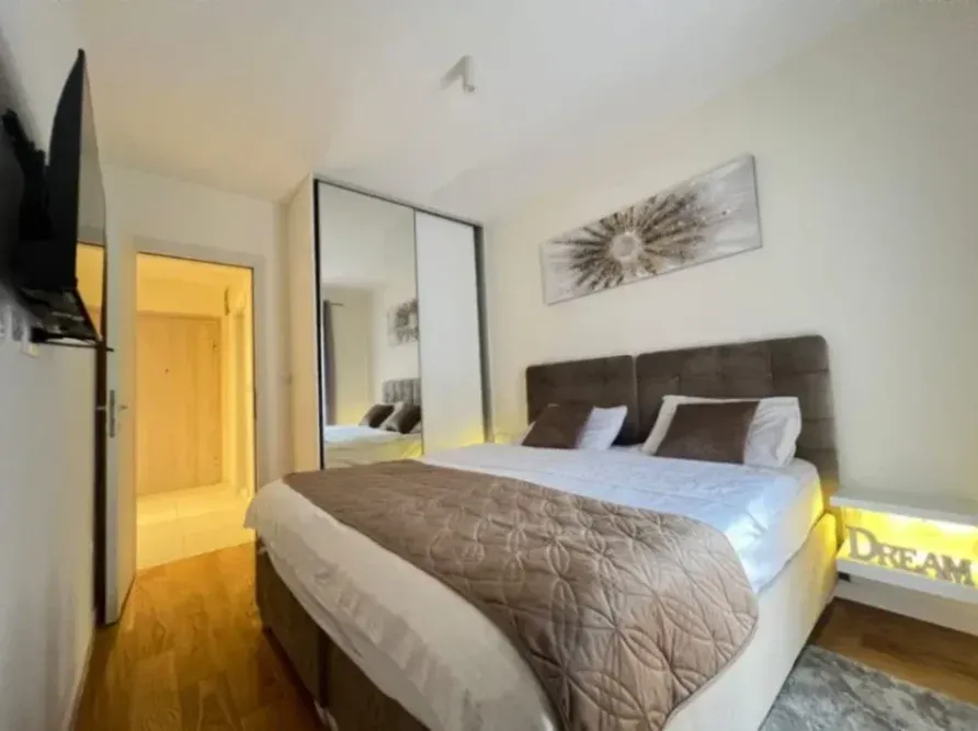 Prodaja, jednosoban stan, 49m², Central Point, Podgorica