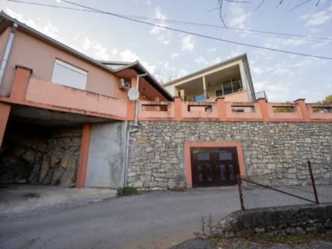 Sale, house, 240m², Momišići, Podgorica - image 4