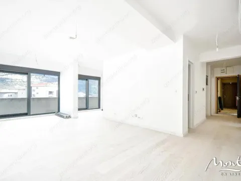 Prodaja, trosoban stan, 146m², Budva, Crna Gora - image 12