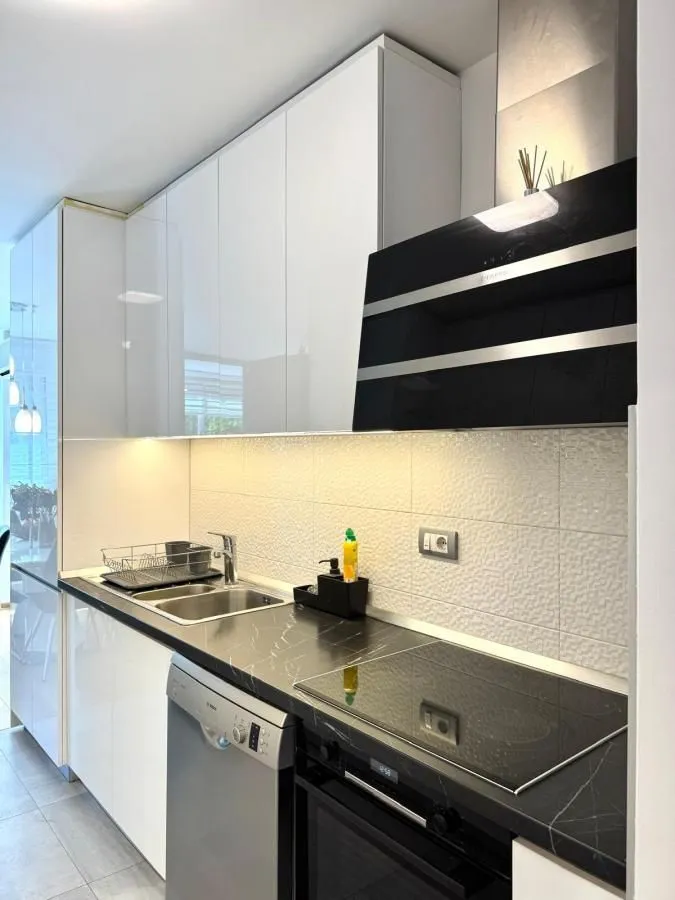 Rent, three bedroom apartment, 94m², Lion, Zvezdara Sve Podlokacije