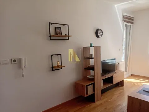 Izdavanje, jednosoban stan, 43m², Cara Dušana, Novi Sad Sve Podlokacije - image 2