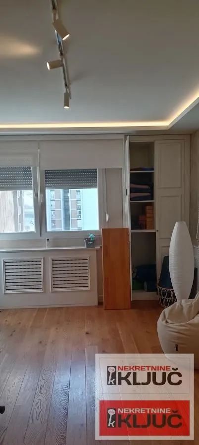 Prodaja, dvosoban stan, 64m², Kej, Novi Sad Sve Podlokacije