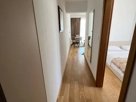 Rent, one bedroom apartment, 52m², Centar, Budva - image 2