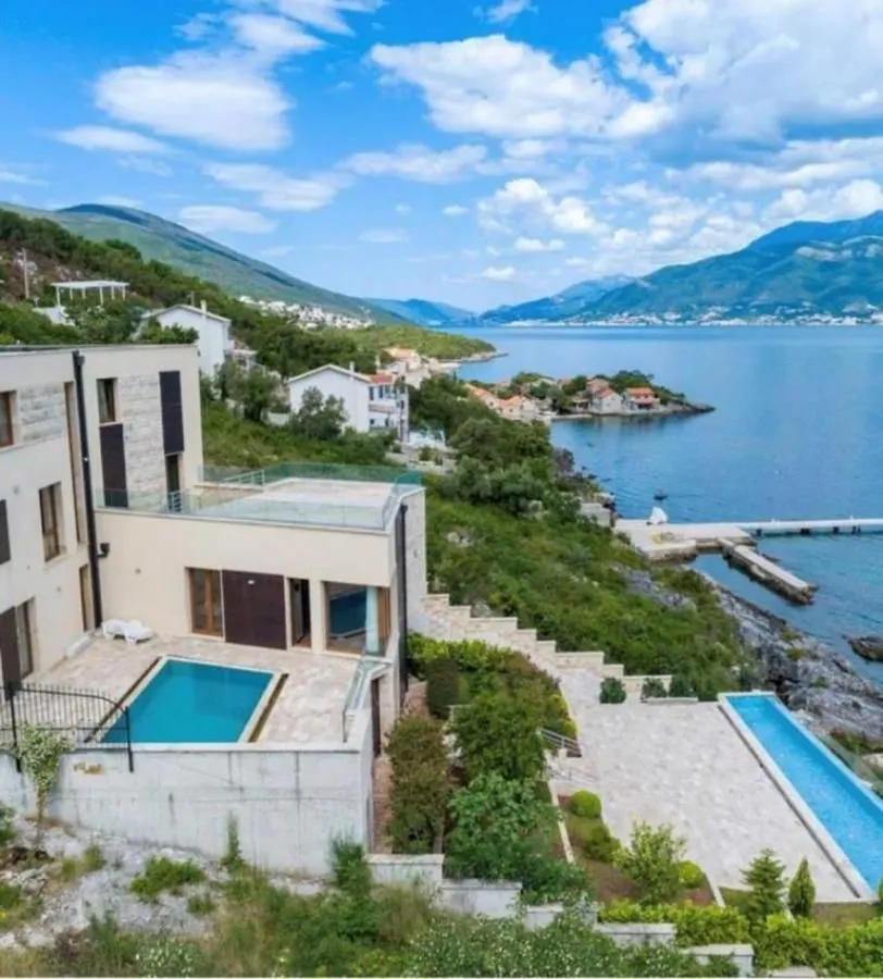 Prodaja, kuća, 517m², Krašići, Tivat
