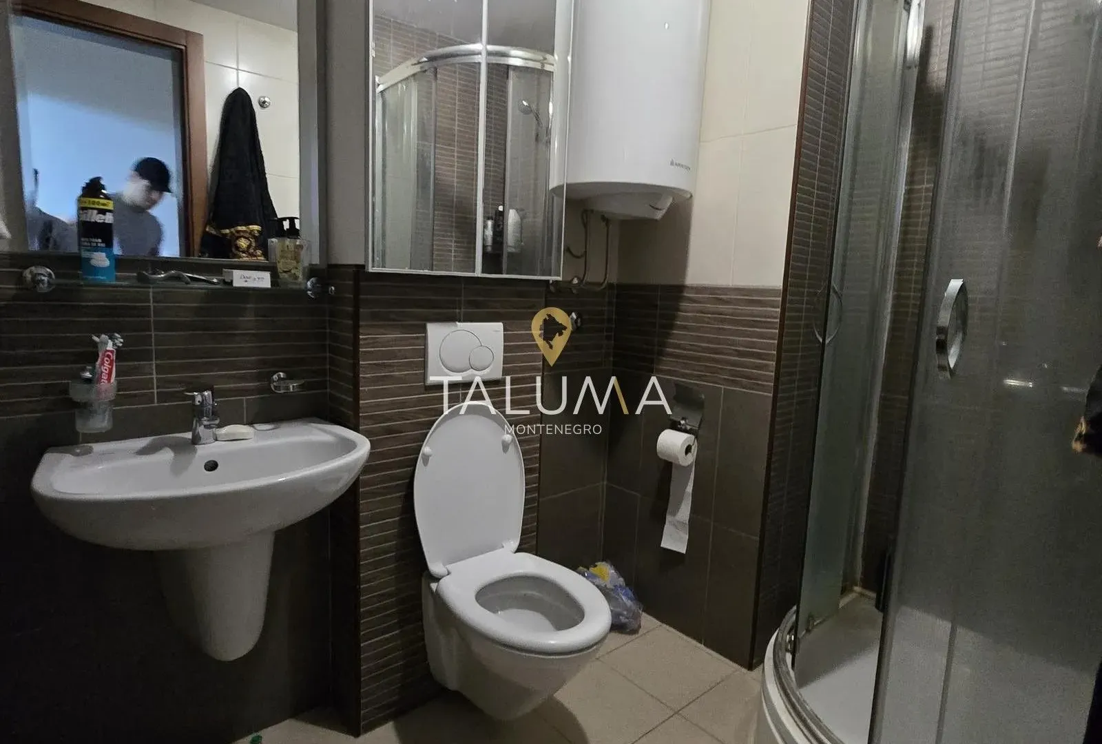 Prodaja, trosoban stan, 120m², Tološi, Podgorica