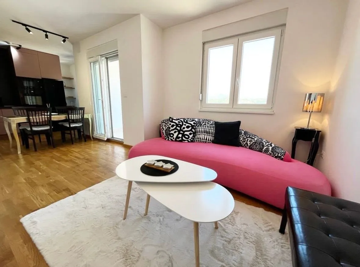 Rent, one bedroom apartment, 49m², City Kej, Podgorica