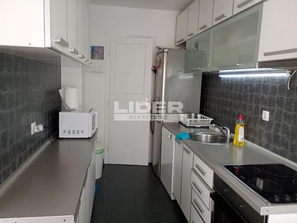 Prodaja, trosoban stan, 69m², Vračar Sve Podlokacije, Beograd