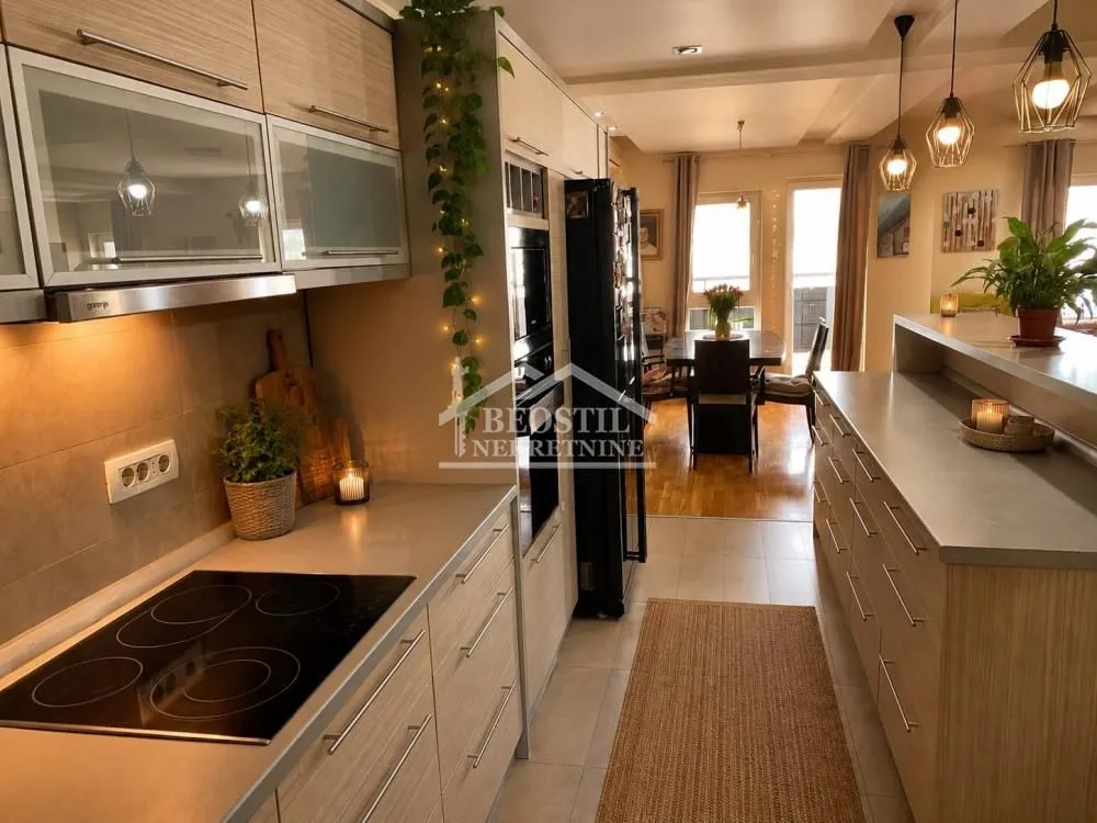 Sale, four bedroom apartment, 157m², Lion, Zvezdara Sve Podlokacije