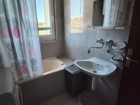 Izdavanje, jednosoban stan, 30m², Blok 6, Podgorica - image 7