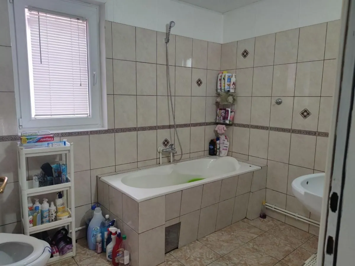 Sale, house, 420m², Donja Vrežina, Niš