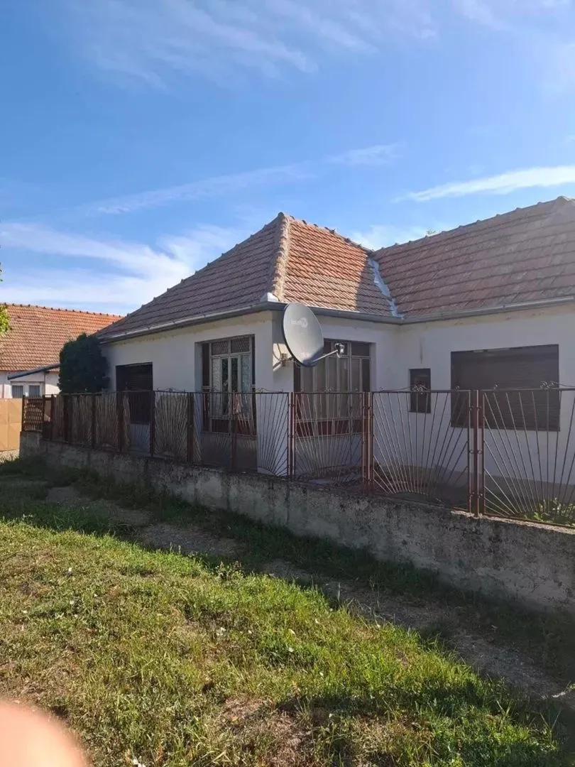 Prodaja, kuća, 113m², Farkaždin, Zrenjanin