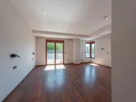 Prodaja, kuća, 492m², Mareza, Podgorica - image 25