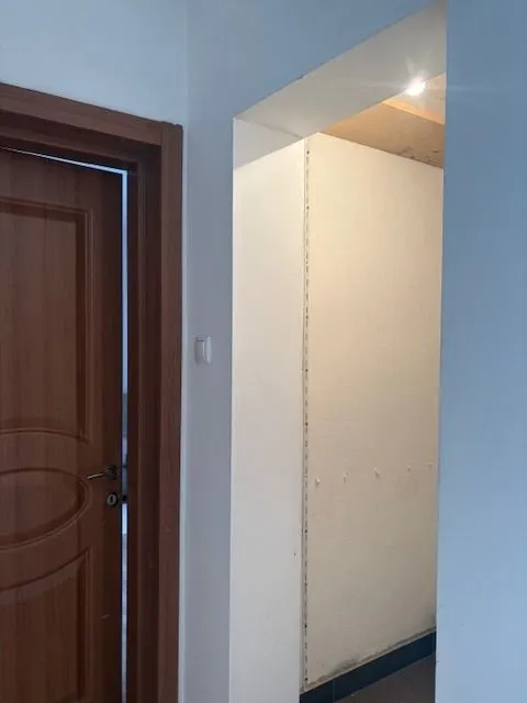 Izdavanje, trosoban stan, 130m², Vranići, Podgorica