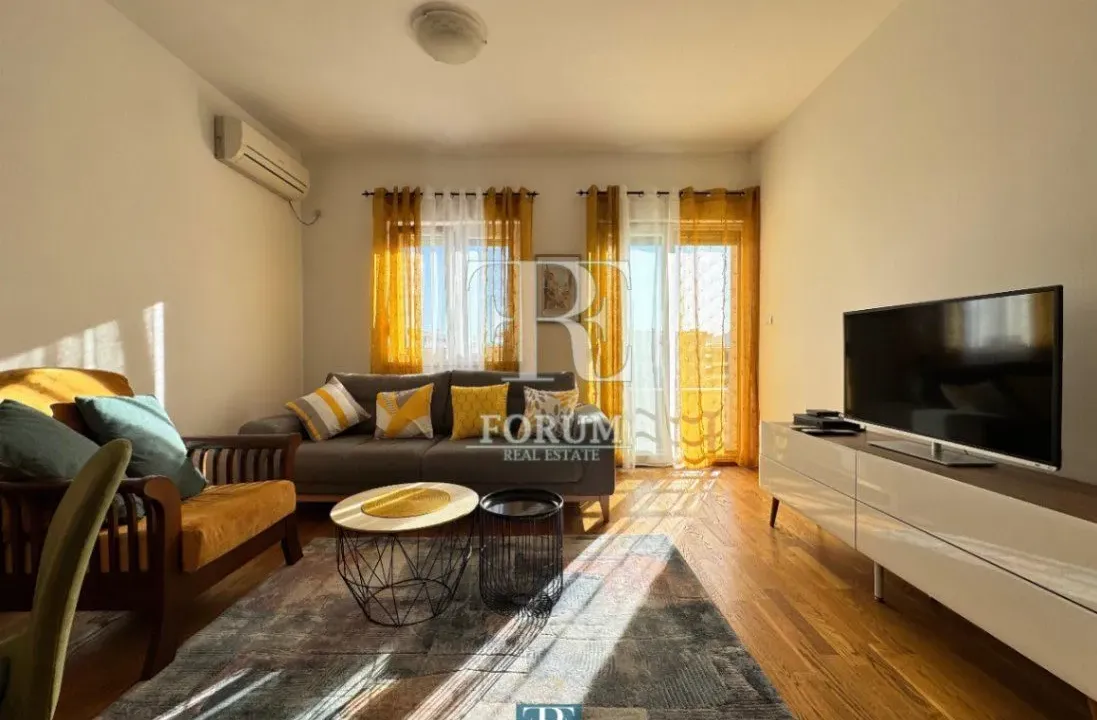 Izdavanje, jednosoban stan, 50m², City Kvart, Podgorica