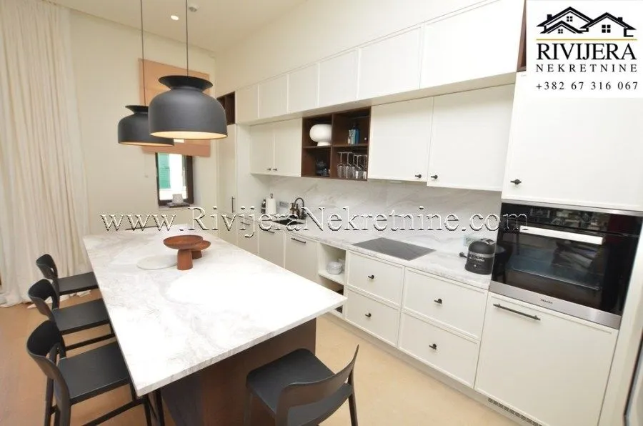 Prodaja, trosoban stan, 171m², Kumbor, Herceg Novi
