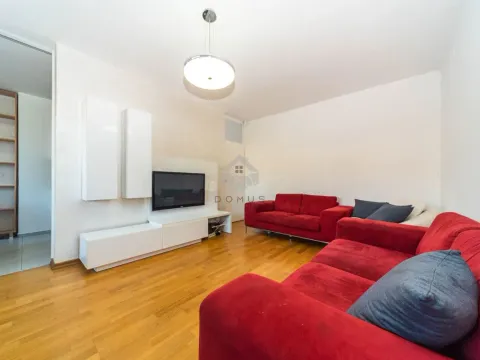 Izdavanje, dvosoban stan, 80m², Blok 9, Podgorica - image 2