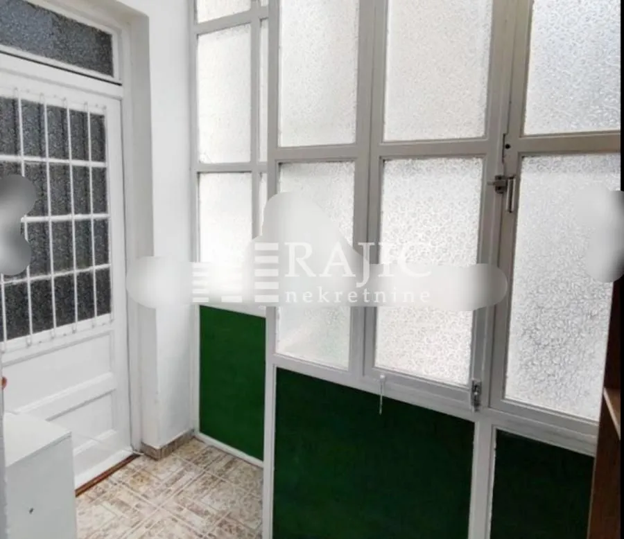 Rent, three bedroom apartment, 100m², Savski Venac, Beograd