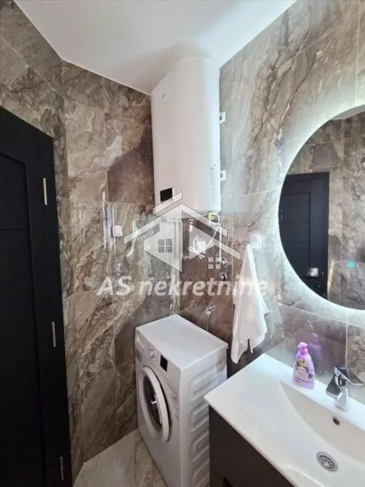 Izdavanje, stan, 61m², Cvetkova Pijaca, Zvezdara Sve Podlokacije