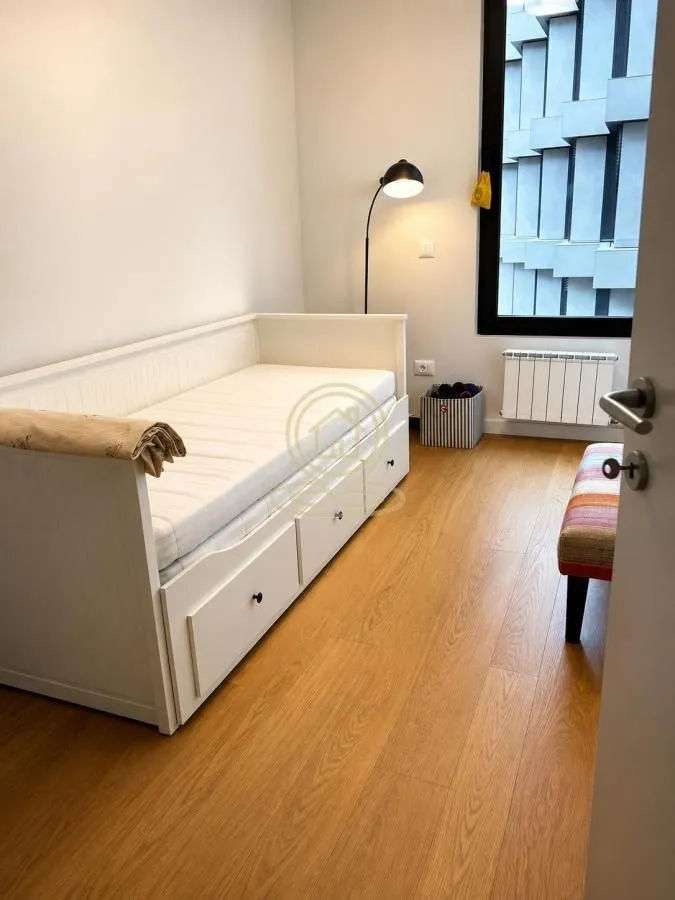 Izdavanje, trosoban stan, 75m², Stari Grad, Beograd