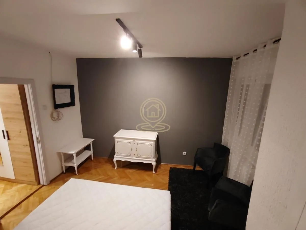 Rent, three bedroom apartment, 88m², Stari Grad, Beograd